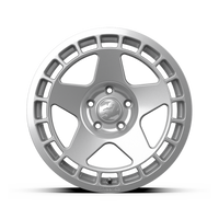 Thumbnail for Fifteen52 Turbomac 17x7.5 +30 73.10mm Center Bore Speed Silver Wheel