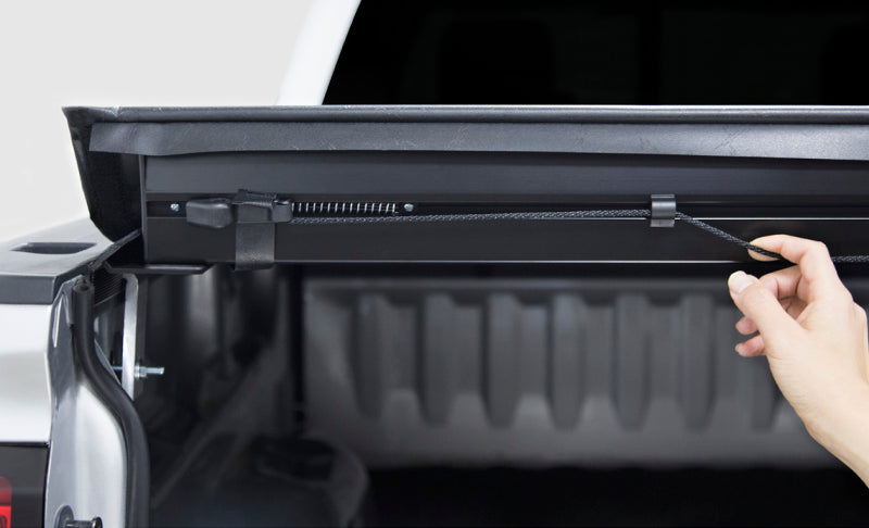 Access Lorado 17-19 Nissan Titan 5-1/2ft Bed (Clamps On w/ or w/o Utili-Track) Roll-Up Cover